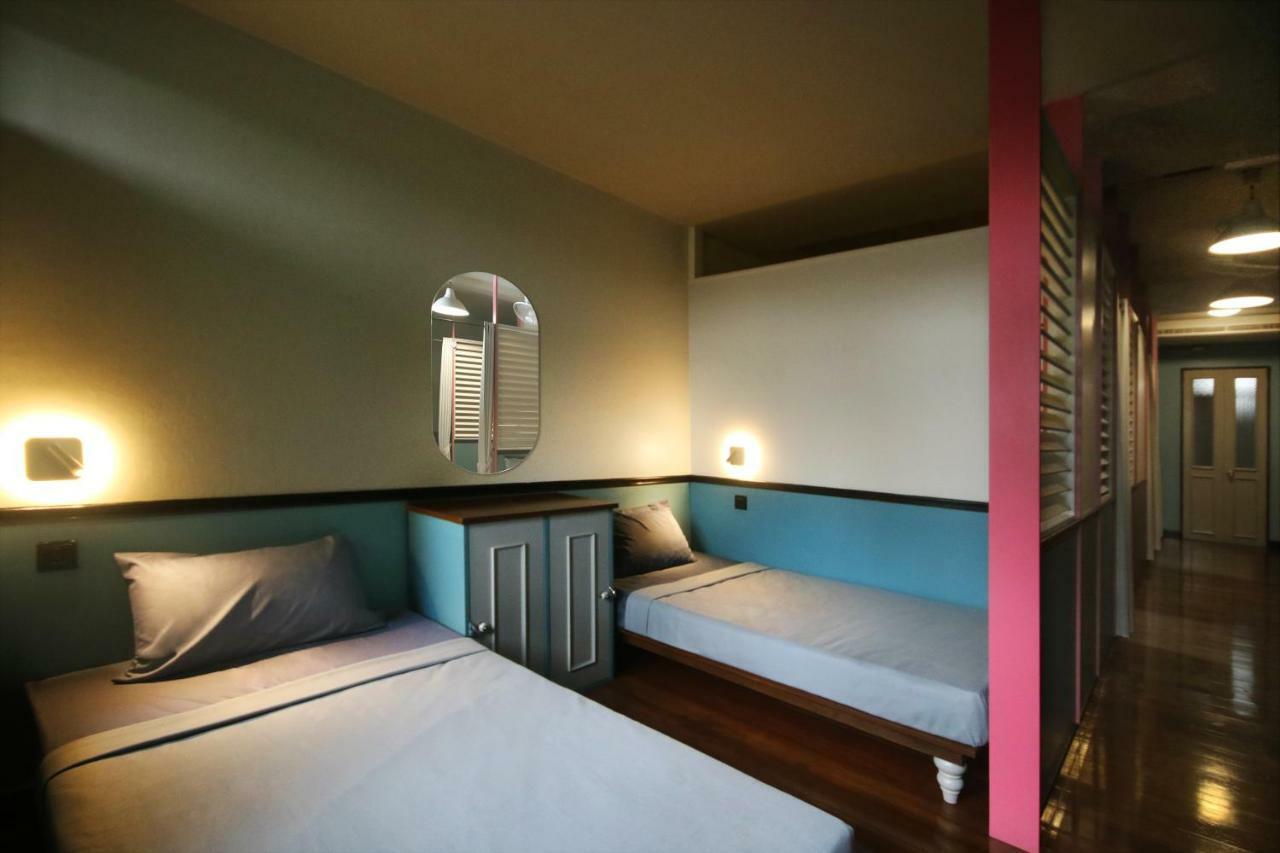 Siam Colors Hostel กรุงเทพมหานคร ภายนอก รูปภาพ