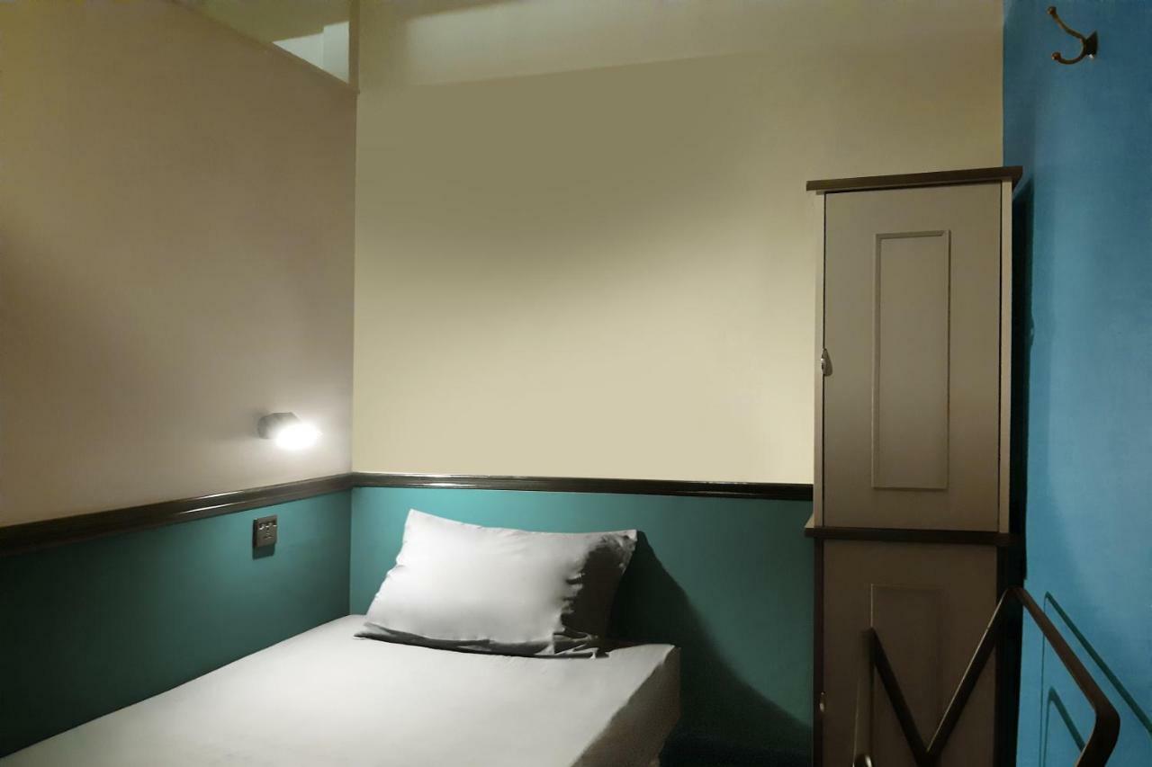 Siam Colors Hostel กรุงเทพมหานคร ภายนอก รูปภาพ